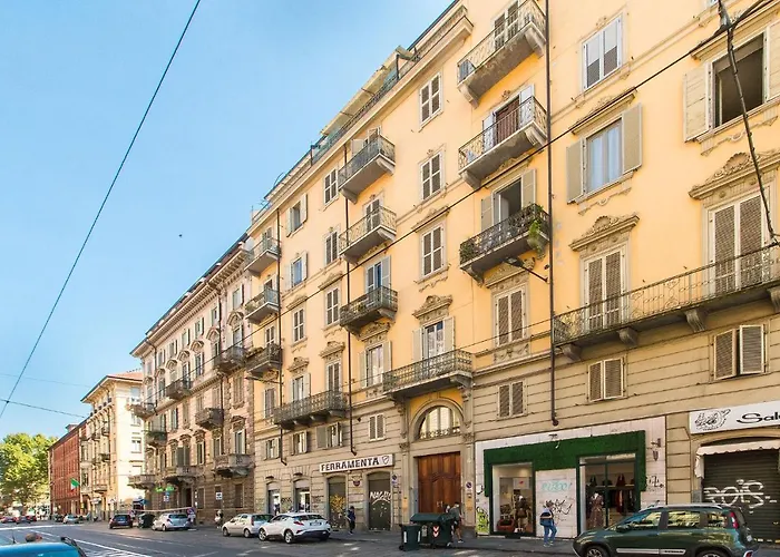 Porta Nuova & Parco Del Valentino Roomy Flat